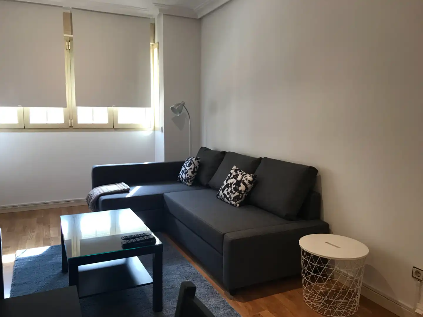 Sala d'estar de Apartament en venda en Madrid amb Aire condicionat, Calefacció i Parquet