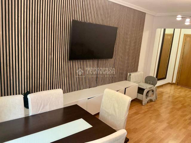 Piso en Venta en Reyes