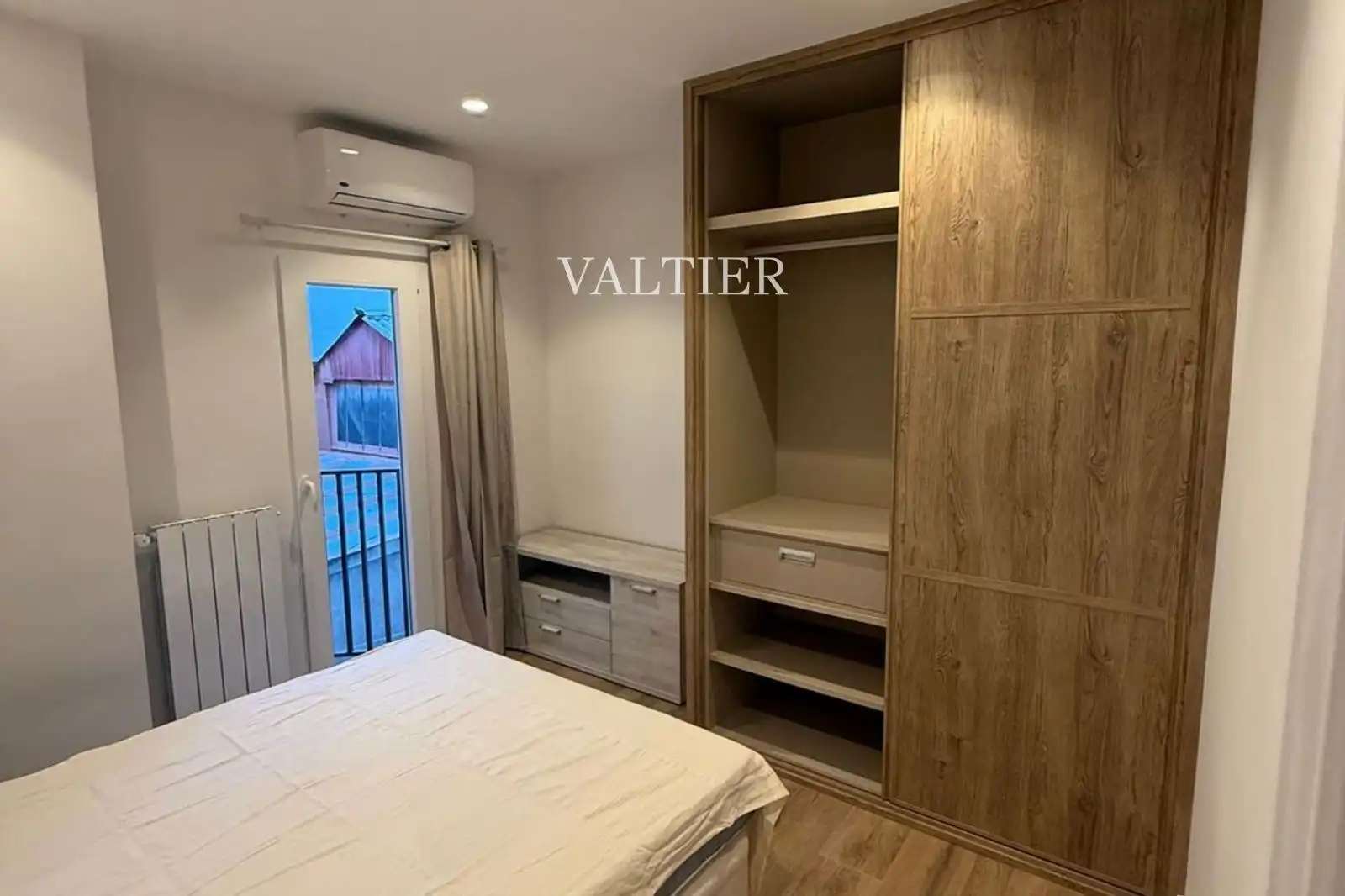 Bedroom of Flat for rent in Madrid  with Air Conditioner, Heating and Terrace