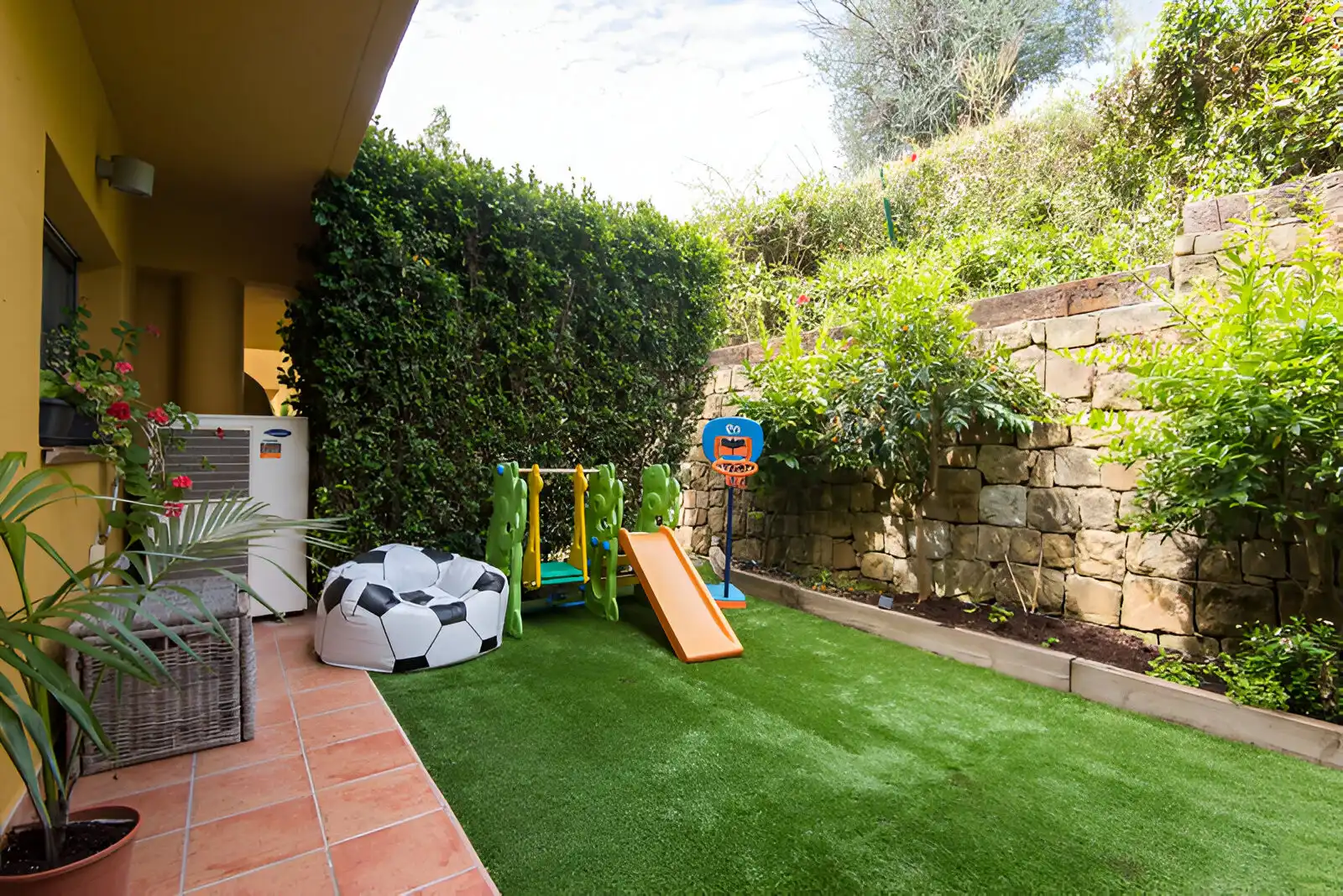 Casa a schiera con piscina in vendita a Milla de Oro, imagen 3
