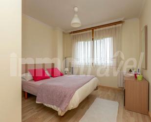 Bedroom of Apartment for sale in Sanxenxo  with Heating, Private garden and Parquet flooring