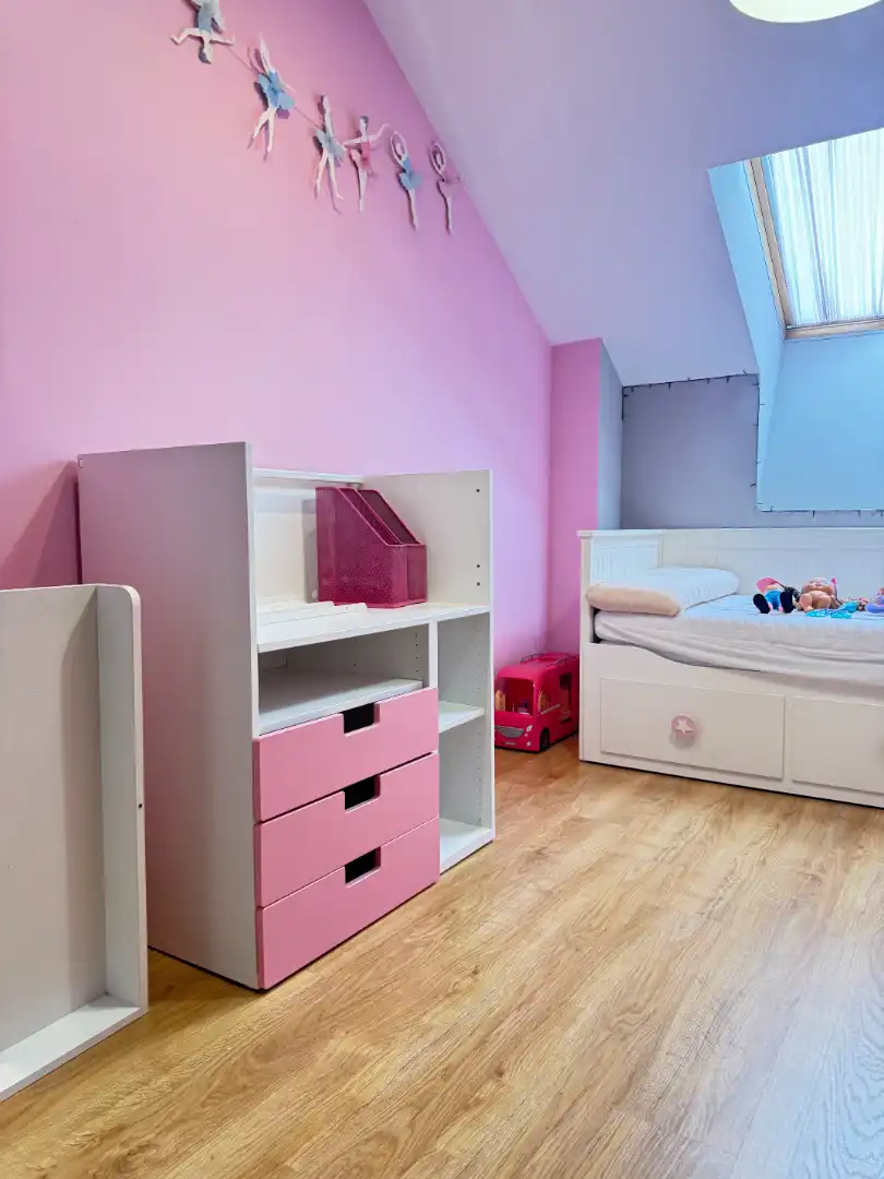 Habitación de Ático en venta en Avilés con Calefacción, Parquet y Terraza
