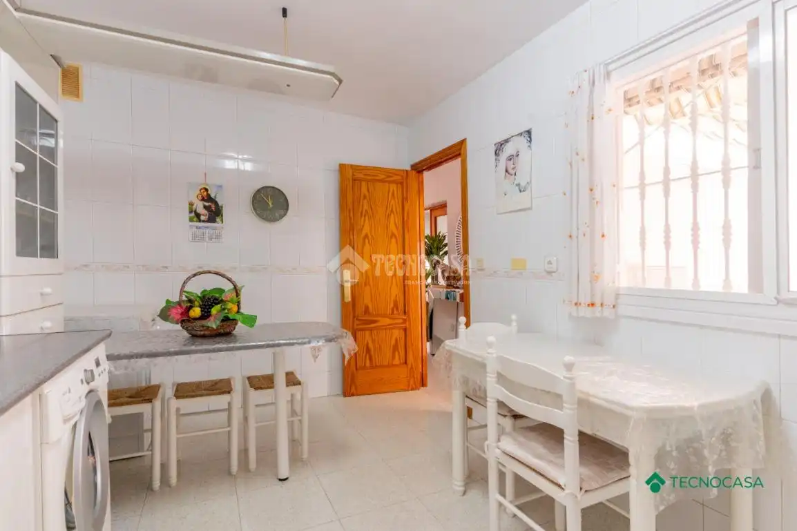 Cocina de Piso en venta en Roquetas de Mar con Aire acondicionado, Terraza y Balcón