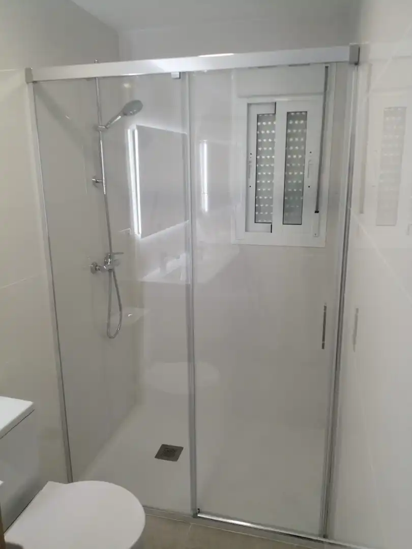 Baño de Piso de alquiler en Algeciras con Amueblado