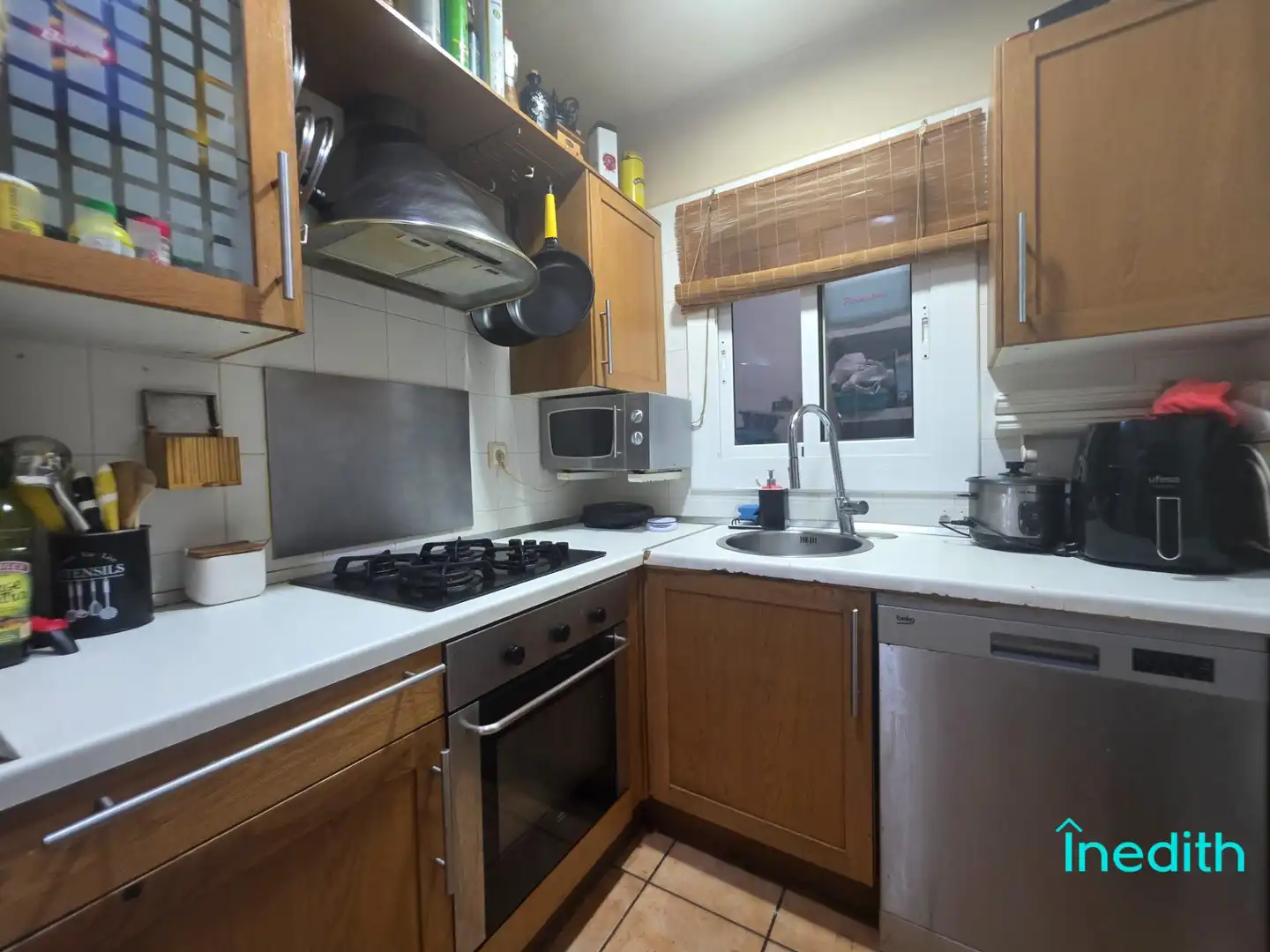 Kitchen of Flat for sale in L'Hospitalet de Llobregat  with Air Conditioner, Heating and Parquet flooring