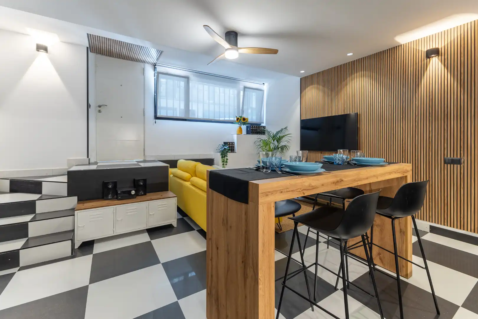 Sala de estar de Apartamento de alquiler en Madrid con Aire acondicionado, Calefacción y Amueblado