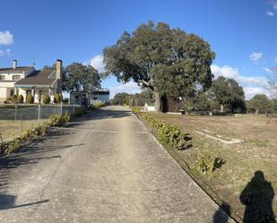 Country house zum verkauf in Terradillos mit Terrasse, Schwimmbad und Balkon