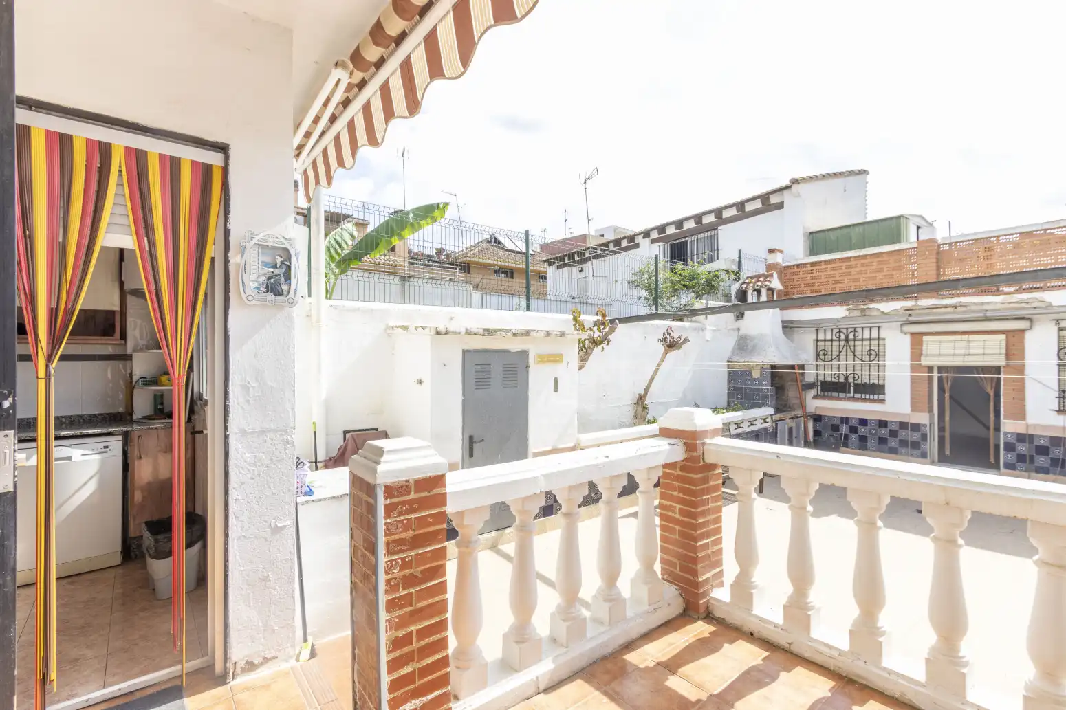 Balcony of Houses for sale in Valencia  with Heating, Terrace and Storage room
