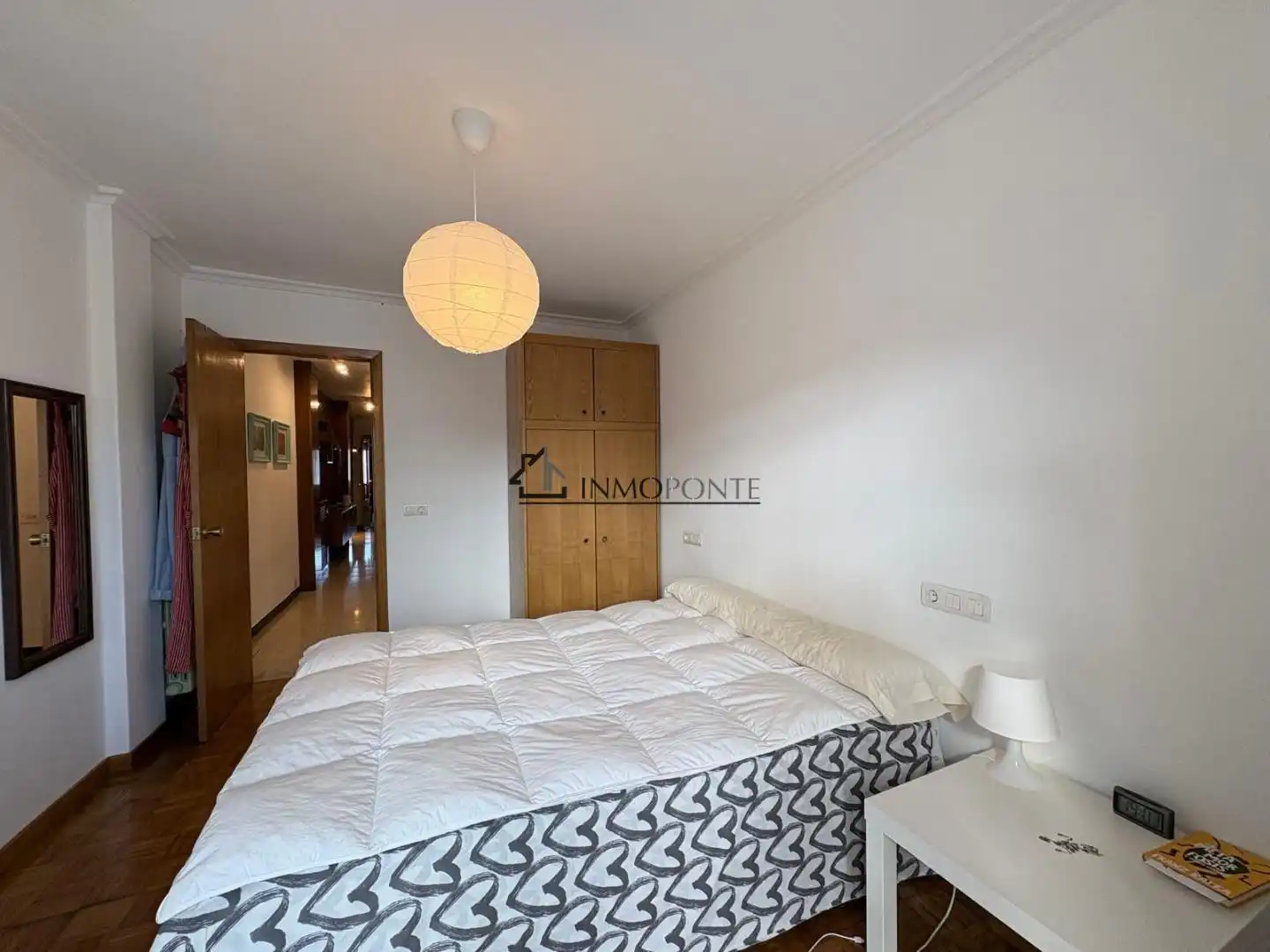 Bedroom of Flat for rent in Pontevedra Capital   with Heating, Terrace and Furnished