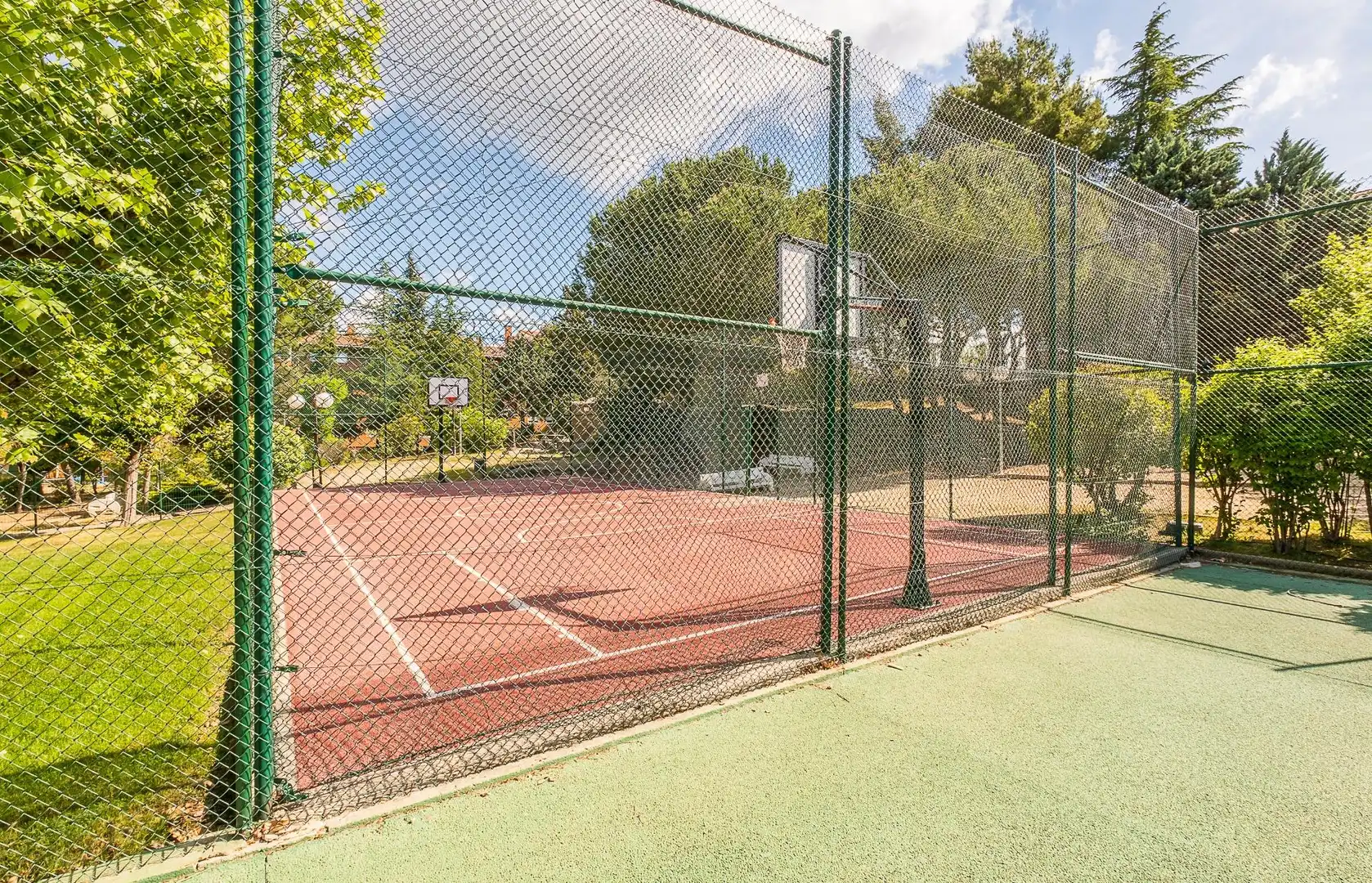 Vista exterior de Dúplex en venta en Collado Villalba con Calefacción, Jardín privado y Terraza