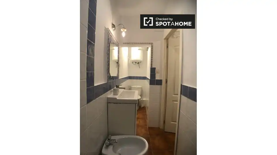 Habitació a Embajadores - Lavapiés