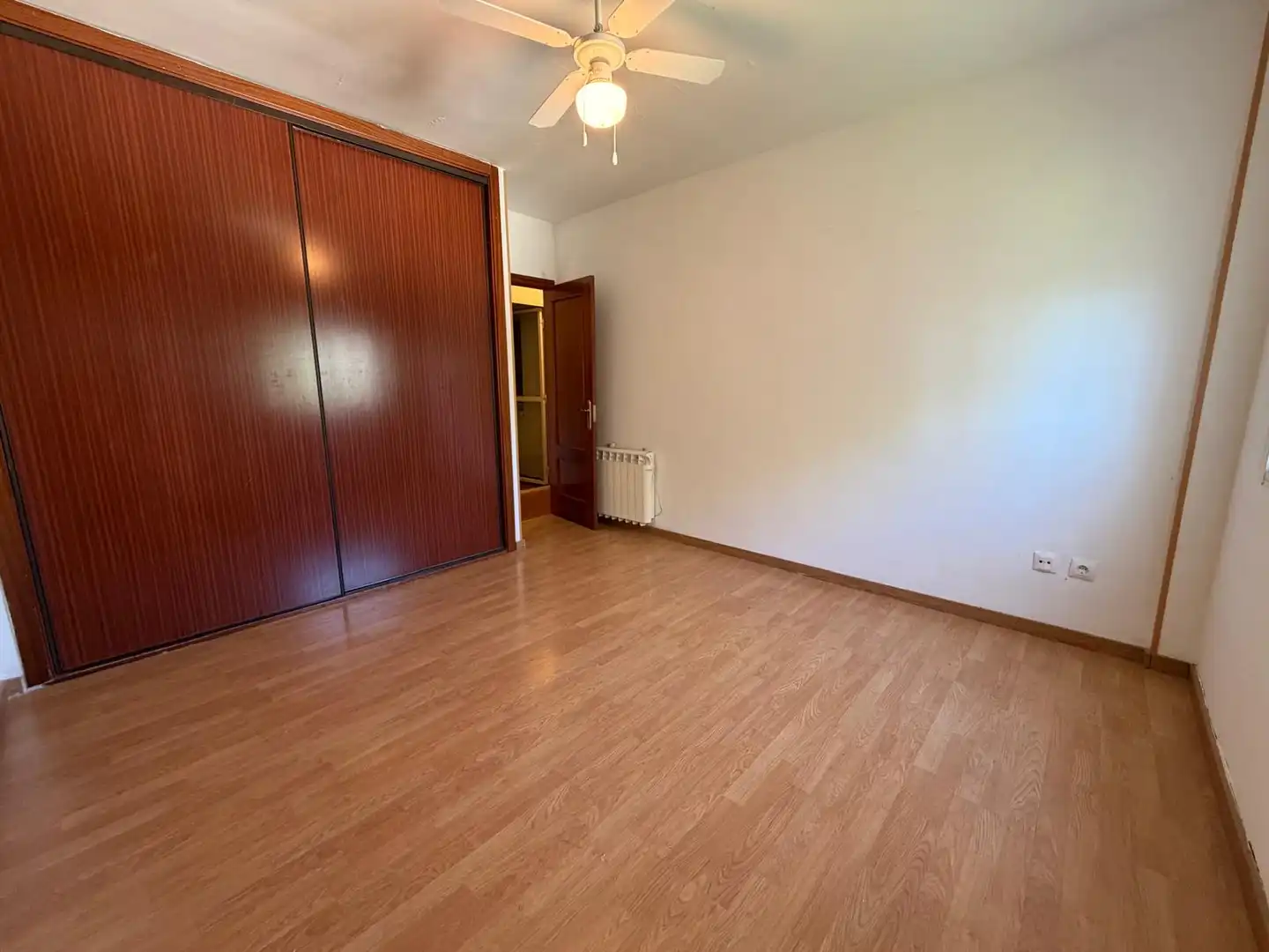 Habitación de Dúplex en venta en Arroyomolinos (Madrid) con Calefacción, Jardín privado y Parquet