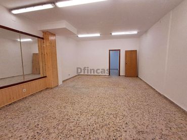 Locale commerciale in affitto a Avenida de Sagunto