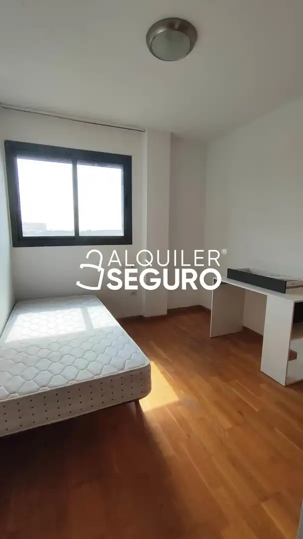 Habitación de Estudio de alquiler en Valencia con Aire acondicionado y Calefacción