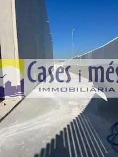 Vista exterior de Nave industrial en venta en Rafelbuñol / Rafelbunyol