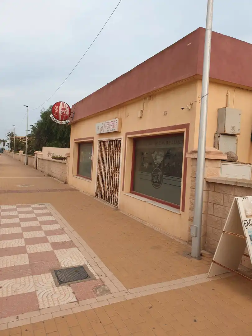 Local comercial de lloguer a Avenida las Gaviotas 11F