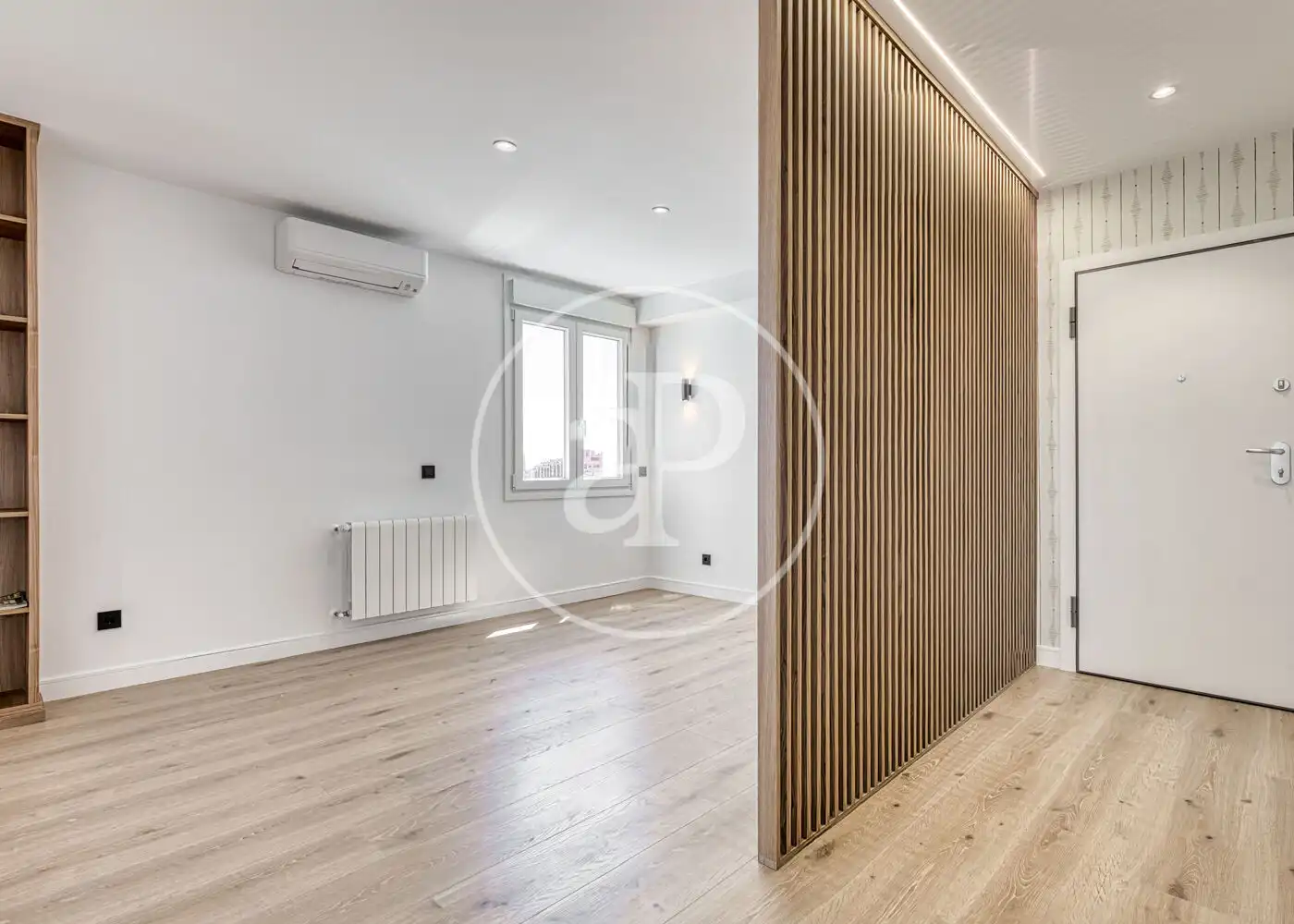 Flat for sale in Madrid  with Air Conditioner, Heating and Terrace