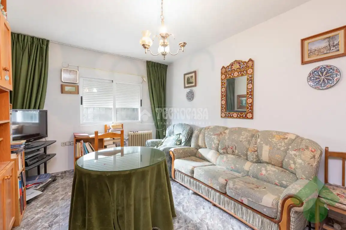 Habitación de Casa adosada en venta en Ogíjares con Aire acondicionado, Calefacción y Trastero
