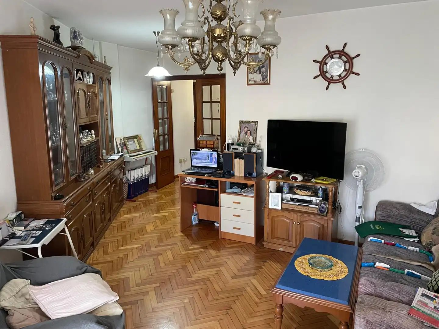 Sala de estar de Piso en venta en Vilagarcía de Arousa con Calefacción, Parquet y Amueblado