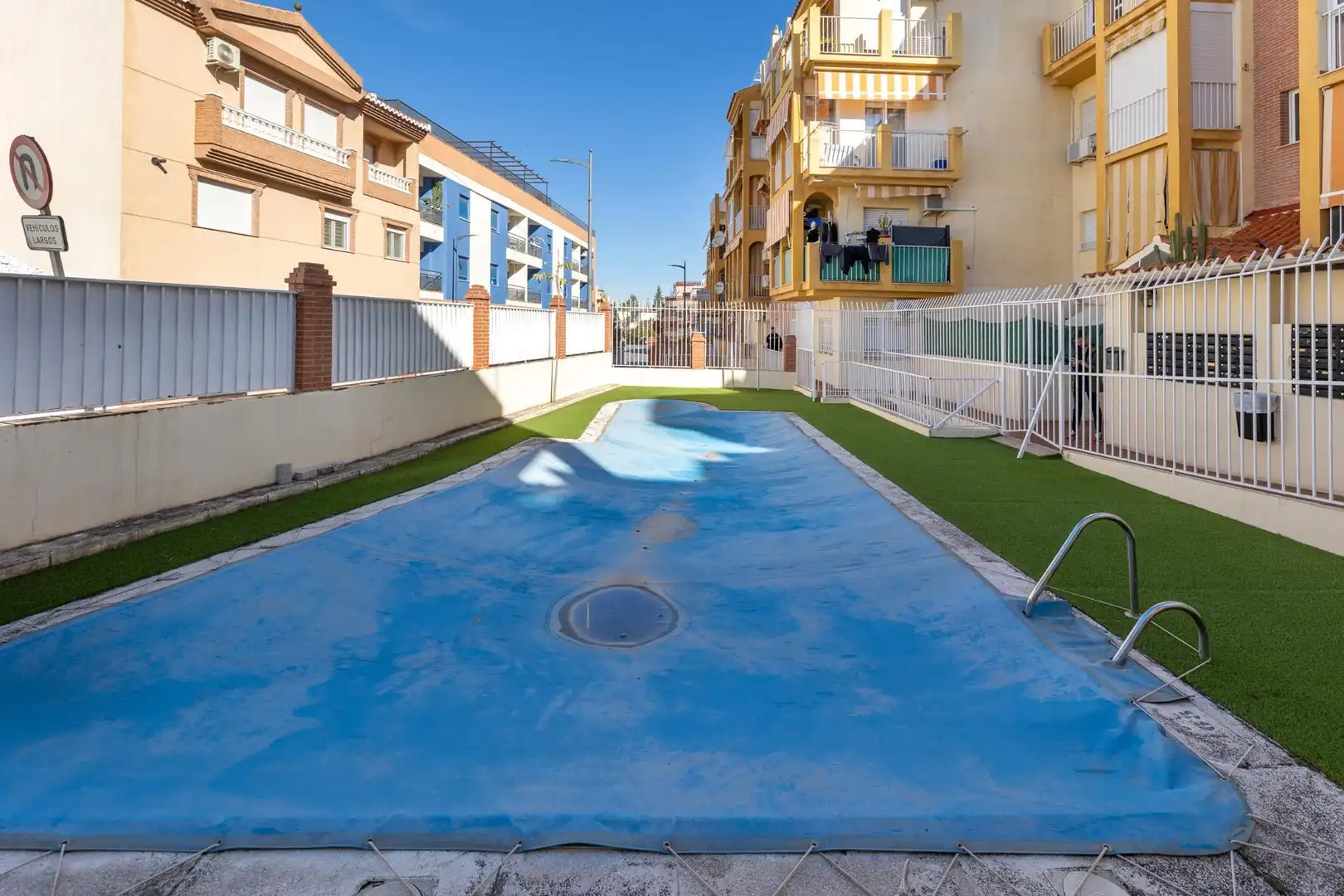 Piscina de Dúplex en venta en Gójar con Aire acondicionado, Terraza y Amueblado