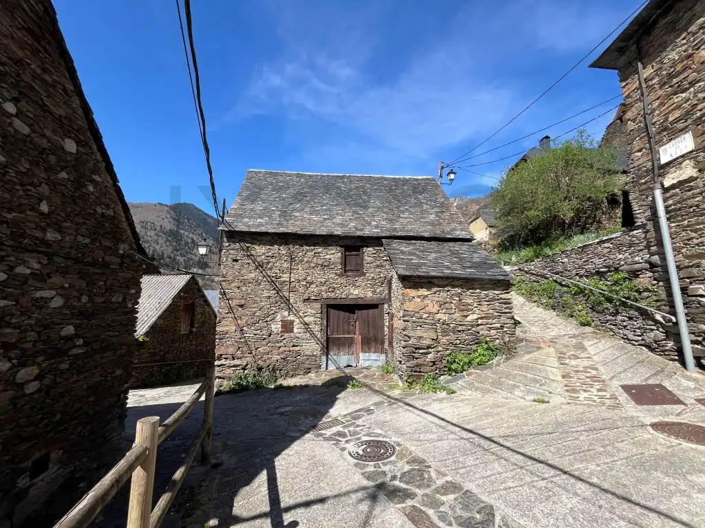 Vista exterior de Casa o chalet en venta en Bausen