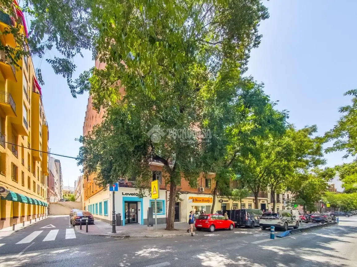 Außenansicht von Wohnung zum Verkauf in Madrid mit Klimaanlage, Heizung und Terrasse