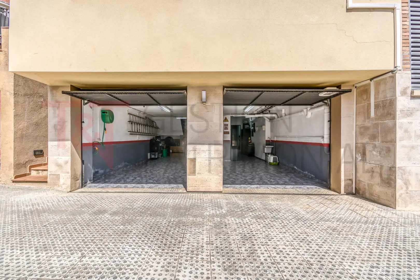 Parking de Casa o chalet en venta en Vilanova i la Geltrú con Aire acondicionado, Calefacción y Terraza