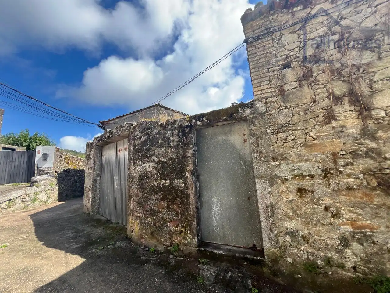 Vista exterior de Finca rústica en venda en A Guarda   amb Jardí privat i Traster