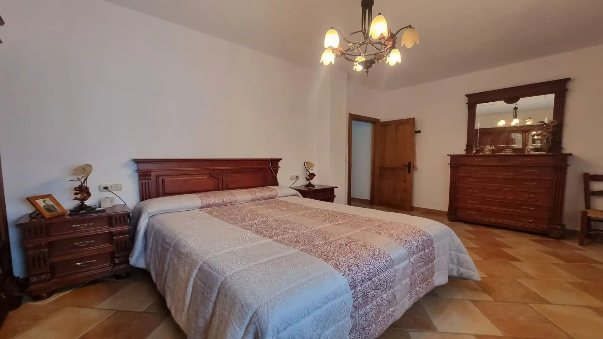 Dormitori de Casa o xalet en venda en Alhaurín El Grande amb Aire condicionat i Piscina