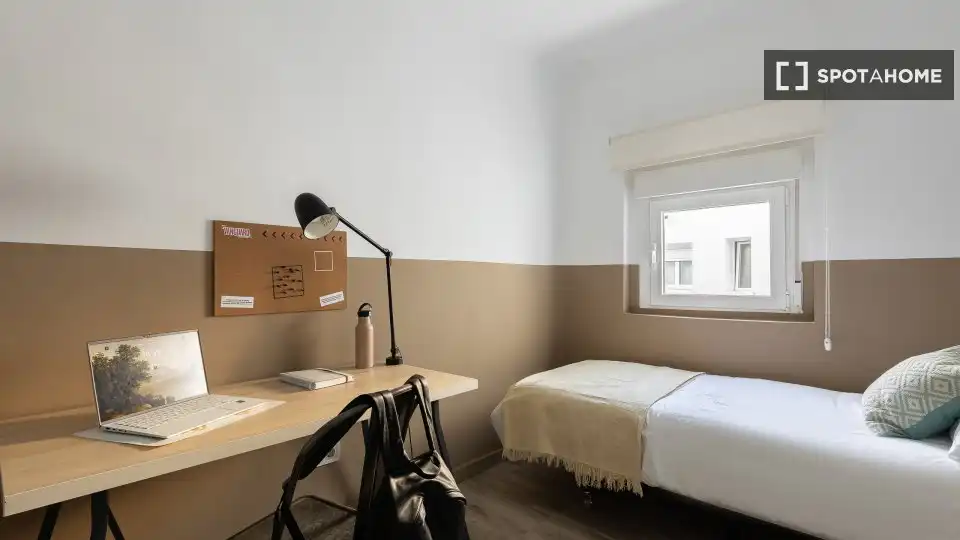 Bedroom of Flat for rent in Getafe  with Air Conditioner, Heating and Furnished