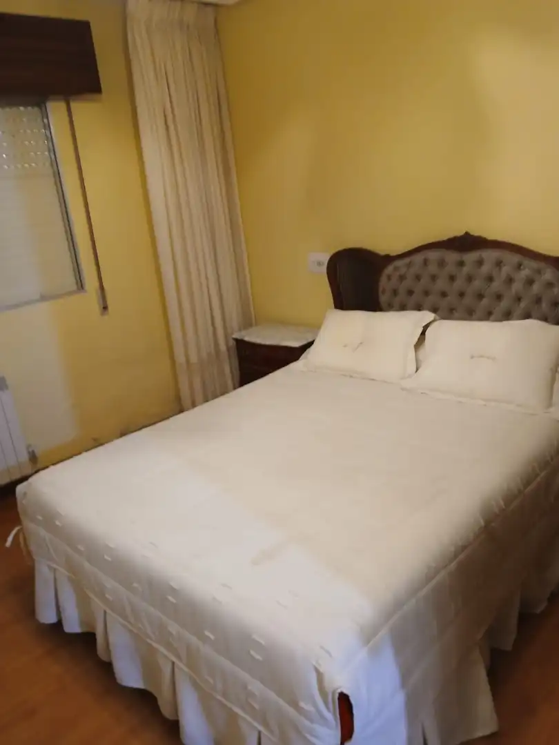 Habitación de Finca rústica en venta en Avión con Calefacción, Parquet y Terraza
