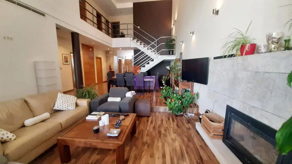 Sala de estar de Casa o chalet en venta en Valdepeñas con Aire acondicionado, Calefacción y Jardín privado