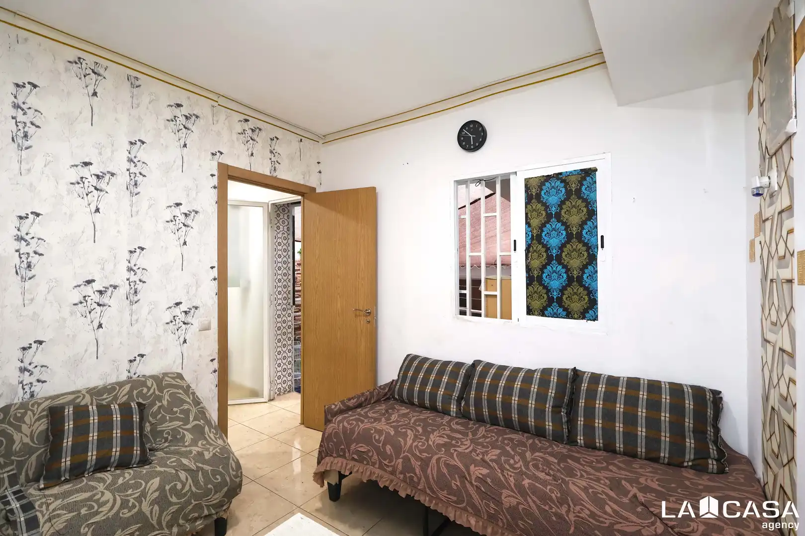 Sala d'estar de Planta baixa en venda en L'Hospitalet de Llobregat amb Calefacció, Terrassa i Traster