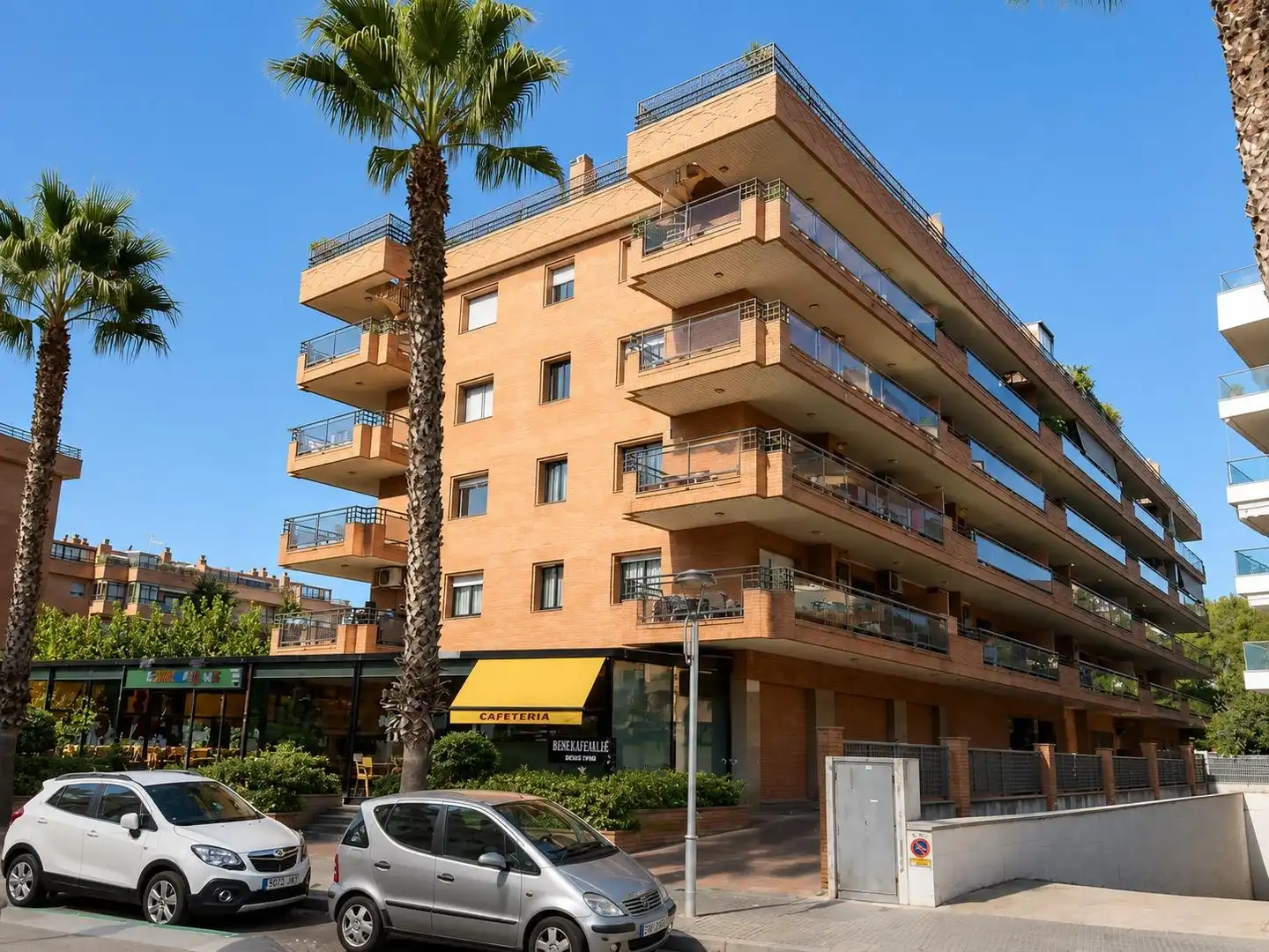 Vista exterior de Garatge en venda en Salou