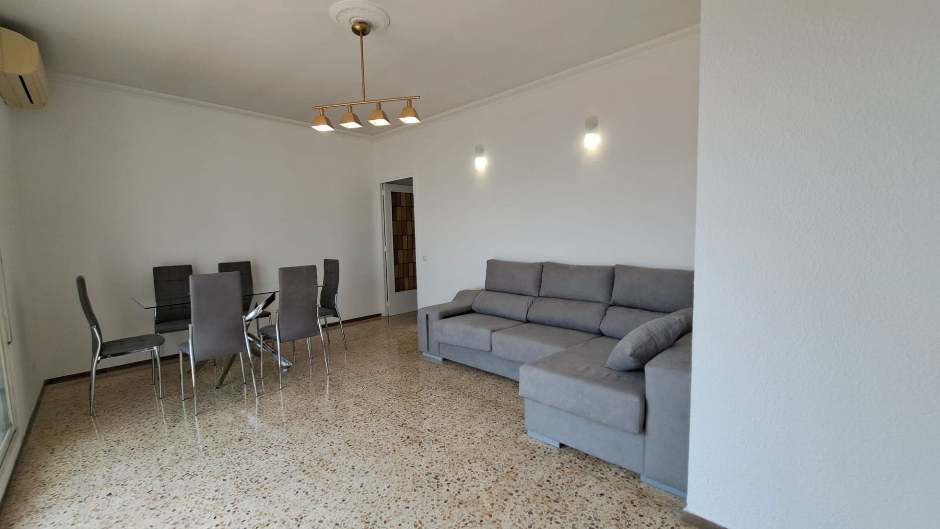 Living room of Attic to rent in  Barcelona Capital  with Air Conditioner, Terrace and Furnished