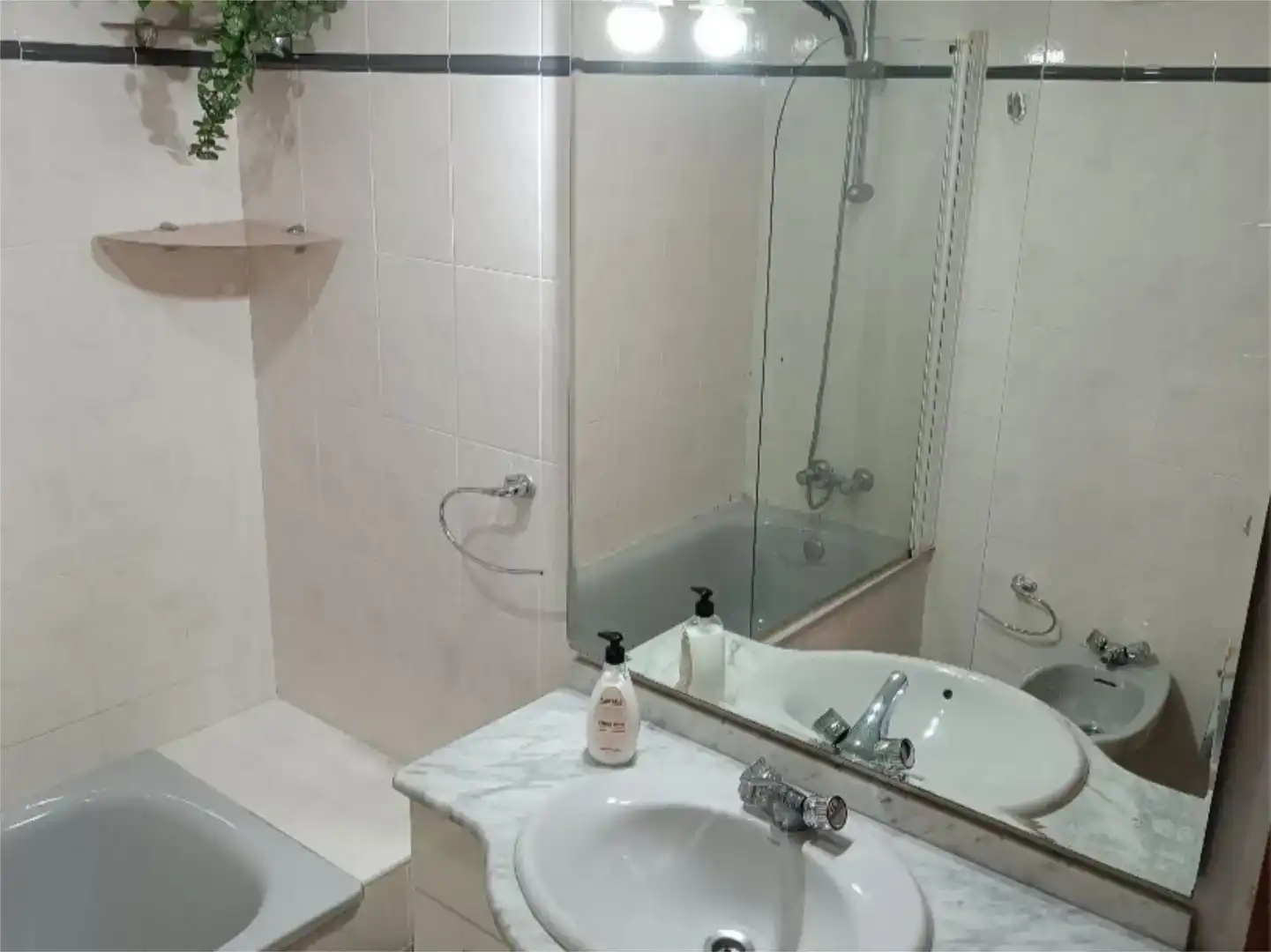 Baño de Piso en venta en Málaga con Trastero, Amueblado y Balcón