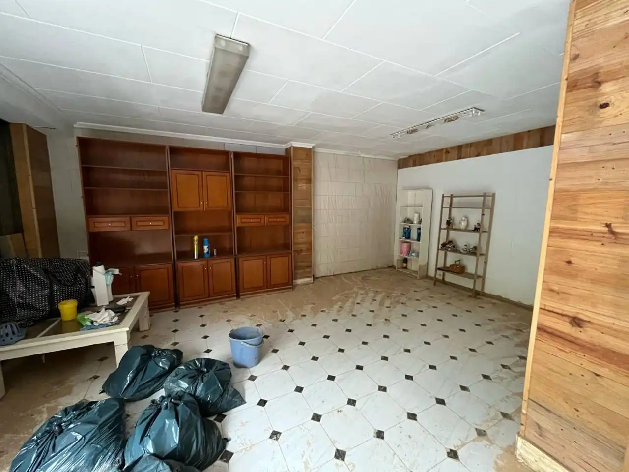 Business premises for sale in Calle 9 d´octubre, imagen 2