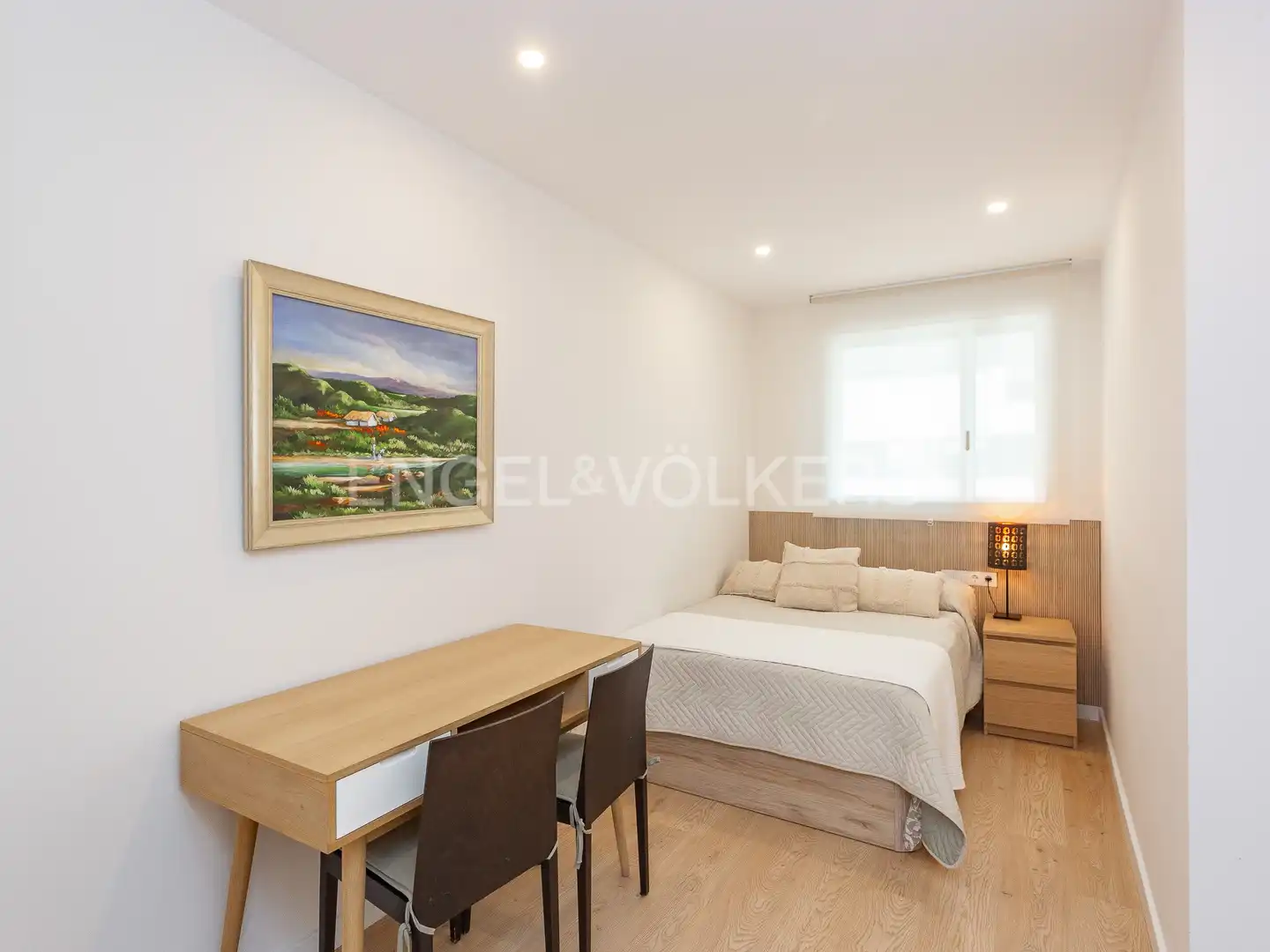 Bedroom of Flat for rent in Esplugues de Llobregat  with Air Conditioner, Heating and Parquet flooring
