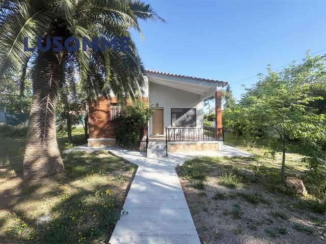 Casa-chalet en Alquiler en Avinguda Generalitat en Montepilar