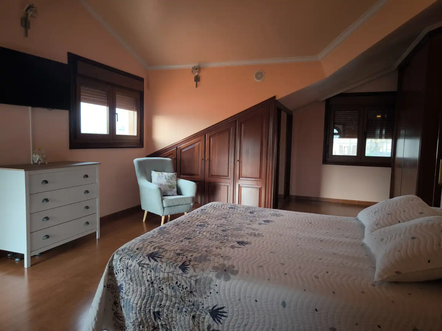 Dormitori de Casa o xalet en venda en Cambados amb Calefacció, Jardí privat i Parquet
