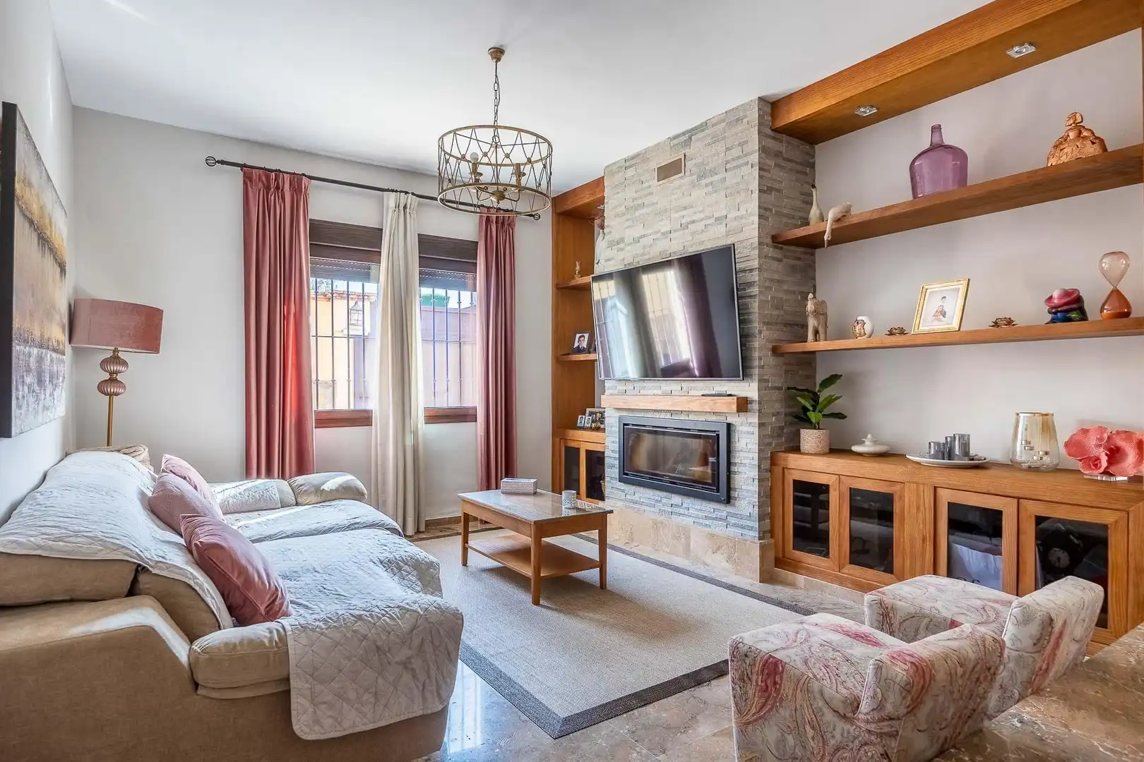 Sala de estar de Casa o chalet en venta en Montequinto con Aire acondicionado, Jardín privado y Terraza