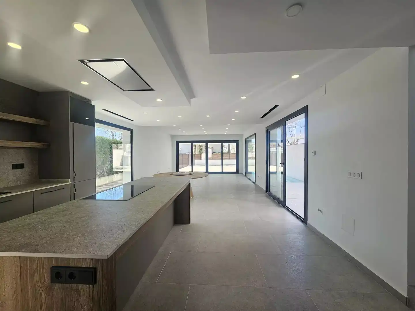 Kitchen of Houses for sale in Empuriabrava  with Air Conditioner, Heating and Swimming Pool