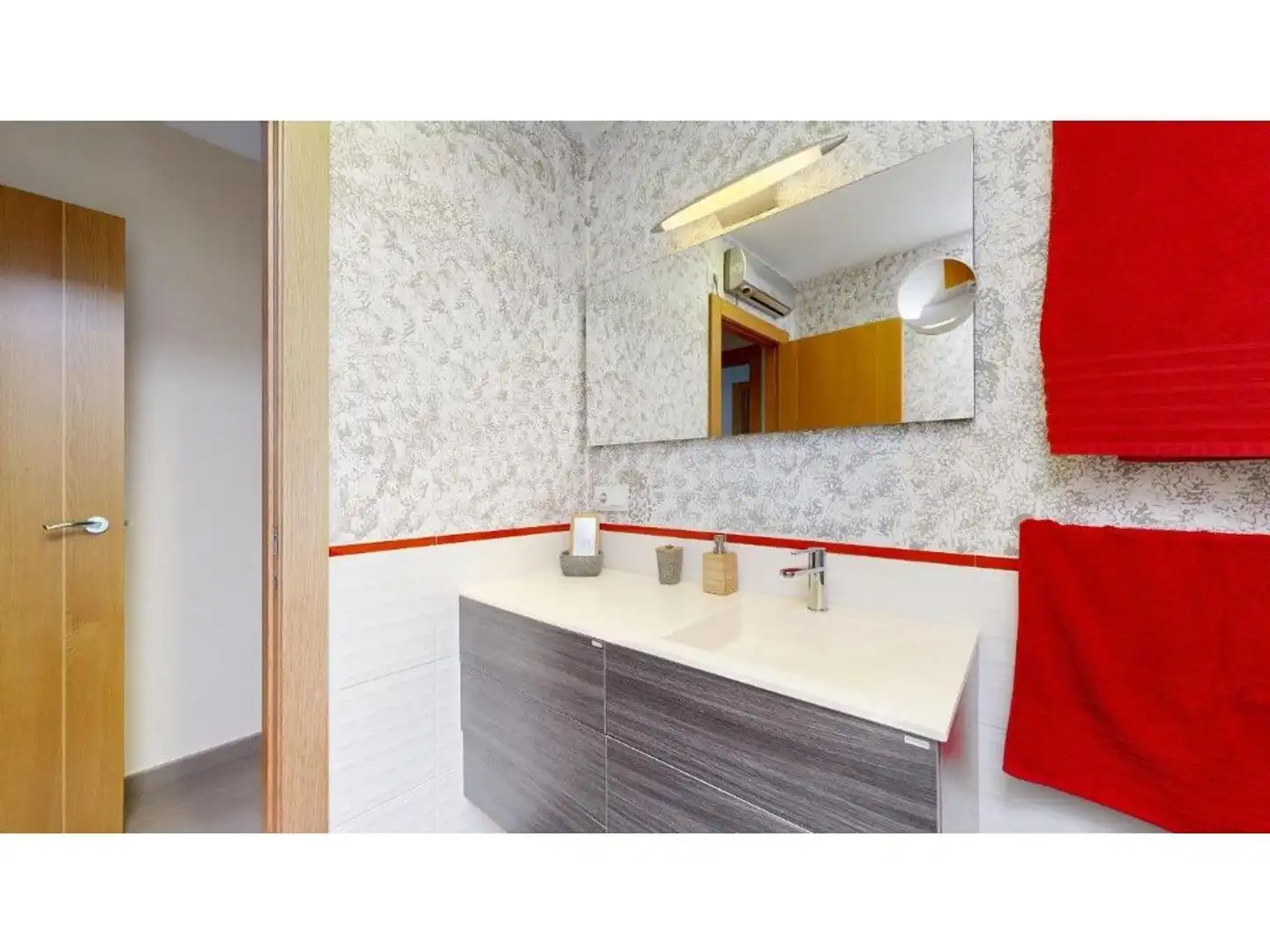 Bany de Casa o xalet en venda en Riba-roja de Túria amb Aire condicionat, Calefacció i Jardí privat