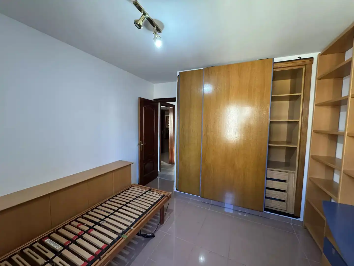 Dormitori de Casa o xalet en venda en Borrassà amb Parquet, Terrassa i Piscina