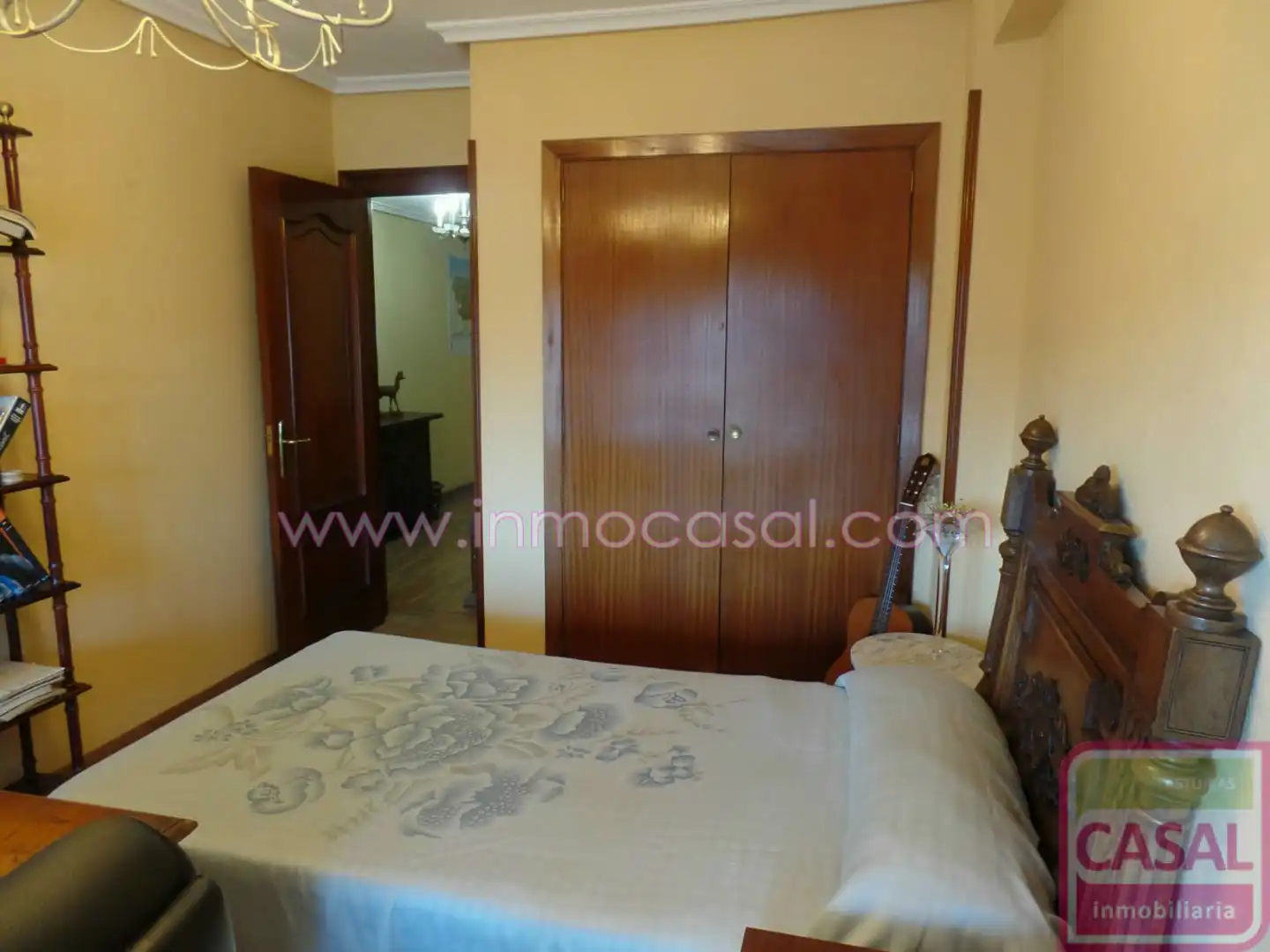 Bedroom of Flat for sale in Oviedo   with Heating, Terrace and Furnished