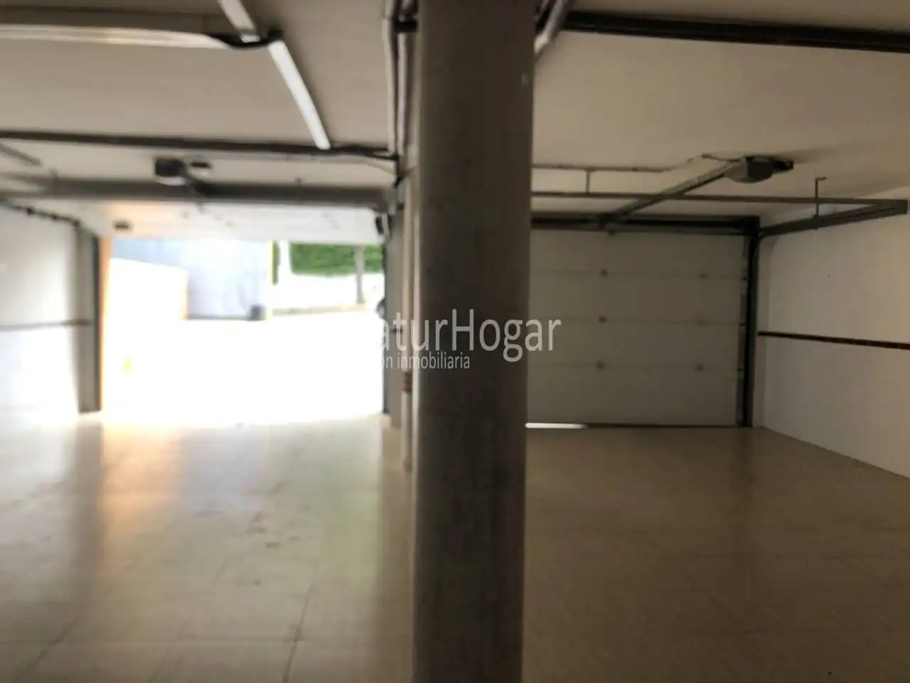 Parking de Casa o chalet de alquiler en Paterna con Aire acondicionado, Calefacción y Jardín privado