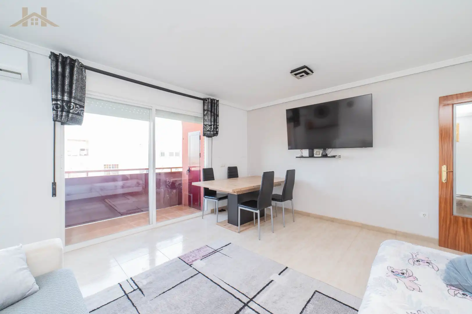 Living room of Flat for sale in Móstoles  with Air Conditioner, Heating and Terrace