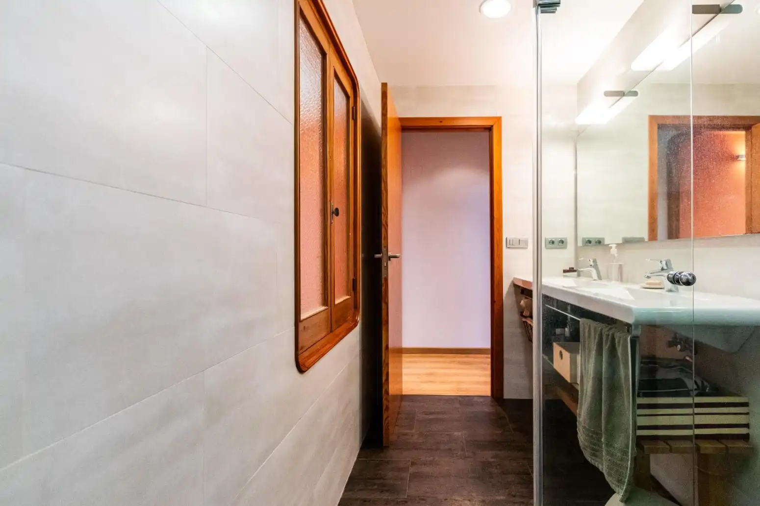 Baño de Casa adosada en venta en Terrassa con Calefacción, Parquet y Terraza