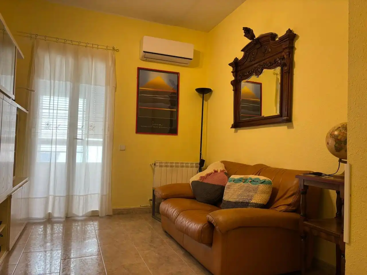 Living room of Flat for sale in Zaragoza  with Air Conditioner, Heating and Terrace