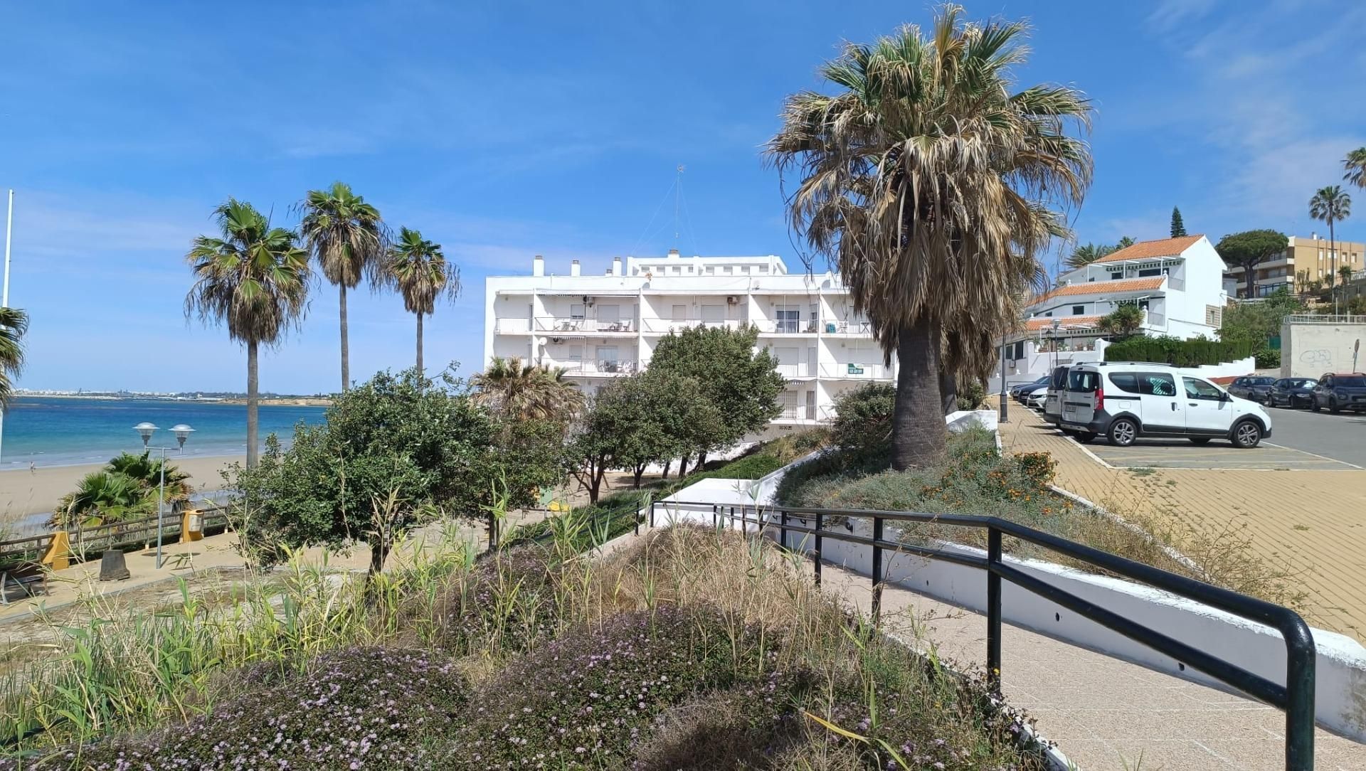 Vista exterior de Apartament en venda en El Puerto de Santa María amb Aire condicionat, Calefacció i Terrassa